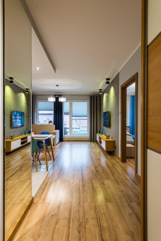 Waterside Apartment *
